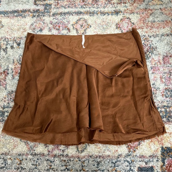 Are You Am I 100% Silk Mini Skirt Brown Tini Skirt Size Small Micro Skirt - Picture 4 of 7
